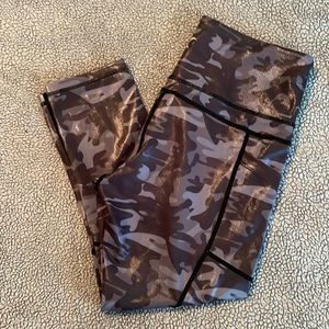 Zyia Black Camo Metallic Crops